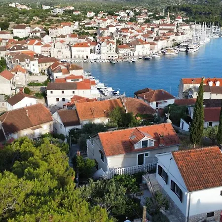 Seaview Toni * Milna (Brac)