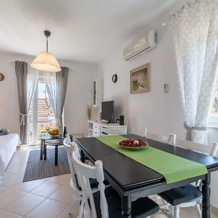 Apartman Seaview Toni Milna